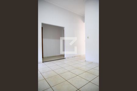 Sala de casa para alugar com 3 quartos, 180m² em Chácaras Recreio São João, Goiânia