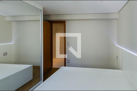 Quarto de apartamento para alugar com 2 quartos, 75m² em Grajaú, Belo Horizonte
