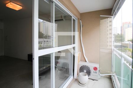 Varanda  de kitnet/studio à venda com 1 quarto, 60m² em Vila Olímpia, São Paulo