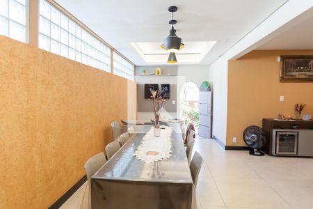 Sala de Jantar de casa à venda com 5 quartos, 250m² em Ouro Preto, Belo Horizonte