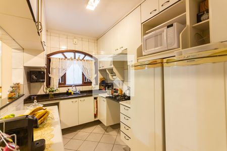 Cozinha  de casa à venda com 5 quartos, 230m² em Bussocaba, Osasco