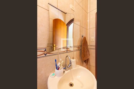 Casa à venda com 230m², 5 quartos e 2 vagas Casa à venda com 230m², 5 quartos e 2 vagasBanheiro 2