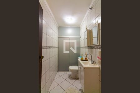 Casa à venda com 230m², 5 quartos e 2 vagas Casa à venda com 230m², 5 quartos e 2 vagasBanheiro 1