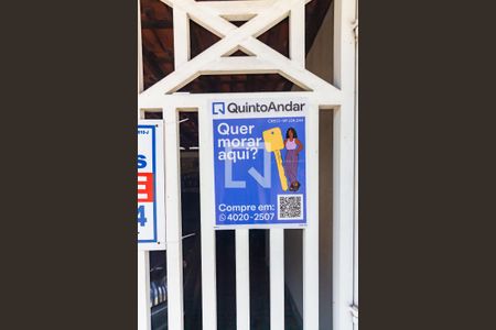 Casa à venda com 230m², 5 quartos e 2 vagas Casa à venda com 230m², 5 quartos e 2 vagasPlaca de Anuncio