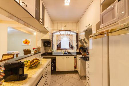 Cozinha  de casa à venda com 5 quartos, 230m² em Bussocaba, Osasco