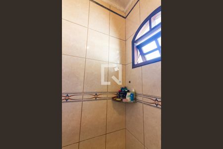 Casa à venda com 230m², 5 quartos e 2 vagas Casa à venda com 230m², 5 quartos e 2 vagasBanheiro 2