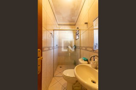 Casa à venda com 230m², 5 quartos e 2 vagas Casa à venda com 230m², 5 quartos e 2 vagasBanheiro 2