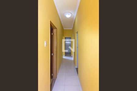 Corredor de apartamento à venda com 2 quartos, 92m² em Olaria, Rio de Janeiro