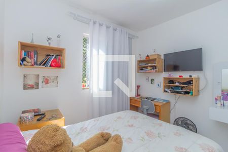 Quarto 3 de casa à venda com 3 quartos, 135m² em Sagrada Família, Belo Horizonte