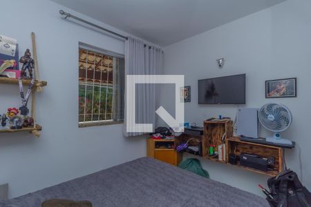 Quarto 2 de casa à venda com 3 quartos, 135m² em Sagrada Família, Belo Horizonte