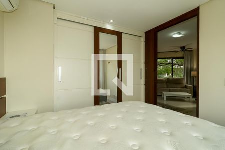 Quarto de apartamento à venda com 1 quarto, 52m² em Três Figueiras, Porto Alegre