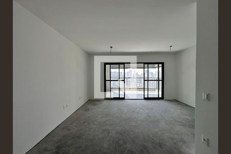 Apartamento à venda com 81m², 2 quartos e 8 vagasSala