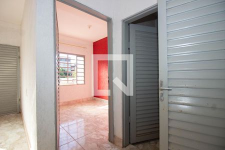 Corredor de casa para alugar com 1 quarto, 40m² em Setor Habitacional Vicente Pires - Trecho 3, Brasília