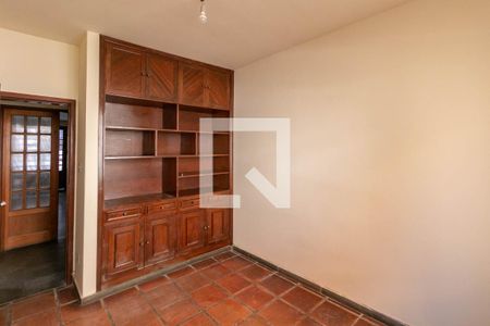 Quarto 1 de casa para alugar com 4 quartos, 225m² em Santo Antônio, Belo Horizonte