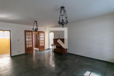 Sala de casa para alugar com 4 quartos, 225m² em Santo Antônio, Belo Horizonte