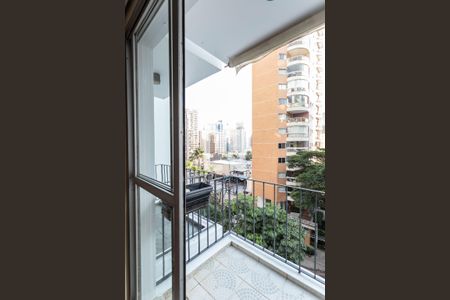 Varanda de apartamento à venda com 2 quartos, 72m² em Itaim Bibi, São Paulo