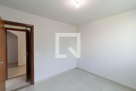 Quarto 1 de apartamento à venda com 2 quartos, 60m² em Piratininga, Belo Horizonte