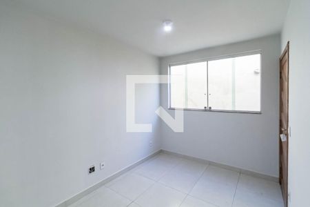 Sala de apartamento à venda com 2 quartos, 60m² em Piratininga, Belo Horizonte