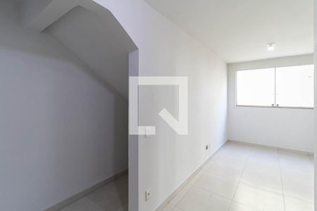 Sala de apartamento à venda com 2 quartos, 60m² em Piratininga, Belo Horizonte