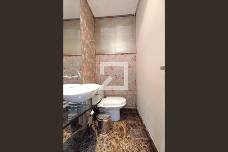 Lavabo de apartamento à venda com 3 quartos, 140m² em Cambuí, Campinas