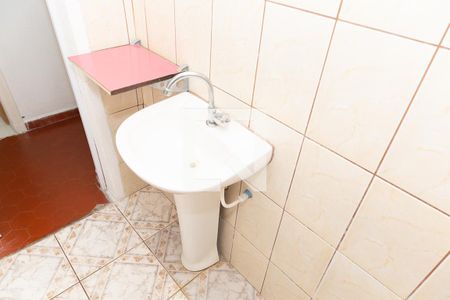 Banheiro Social de casa para alugar com 1 quarto, 50m² em Jardim Gopouva, Guarulhos
