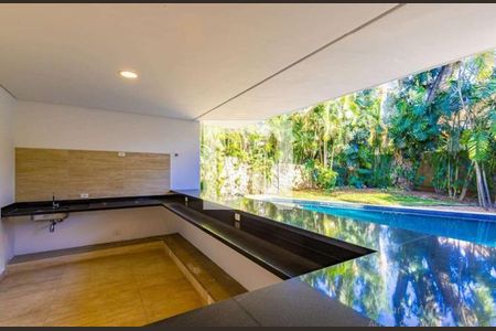 Casa à venda com 4 quartos, 641m² em Jardim Cordeiro, São Paulo