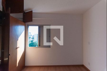 Quarto  de apartamento à venda com 1 quarto, 58m² em Vila Itapura, Campinas