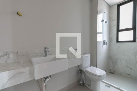 Banheiro  de kitnet/studio para alugar com 1 quarto, 50m² em Funcionários, Belo Horizonte