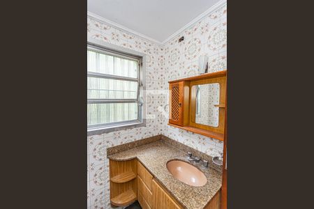 Lavabo de casa para alugar com 3 quartos, 150m² em Vila Zat, São Paulo