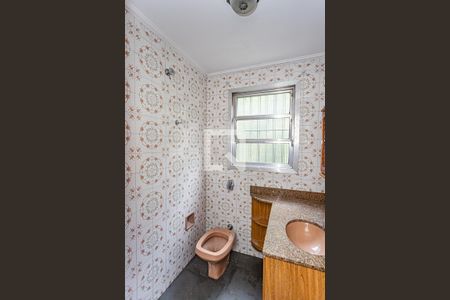 Lavabo de casa para alugar com 3 quartos, 150m² em Vila Zat, São Paulo