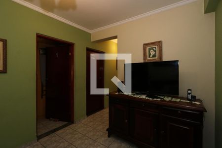 Sala de TV de casa à venda com 3 quartos, 190m² em Vila Guiomar, Santo André