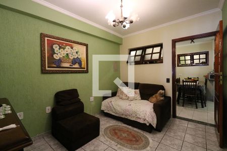 Sala de TV de casa à venda com 3 quartos, 190m² em Vila Guiomar, Santo André