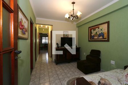 Sala de TV de casa à venda com 3 quartos, 190m² em Vila Guiomar, Santo André