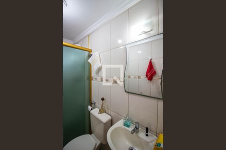 Banheiro de apartamento à venda com 3 quartos, 80m² em Vila Curuçá, São Paulo