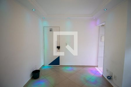 Sala de apartamento à venda com 2 quartos, 58m² em Vila Carmosina, São Paulo