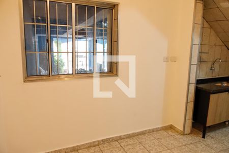 sala de casa para alugar com 3 quartos, 48m² em Santo Antônio, Osasco