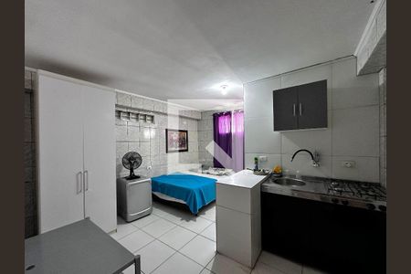 Quarto de kitnet/studio para alugar com 0 quarto, 22m² em Santo Amaro, São Paulo