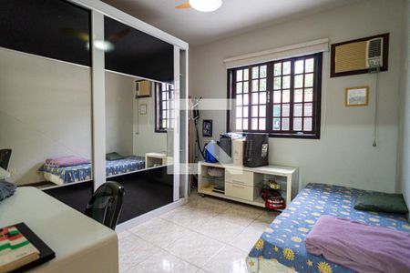 Quarto 1 de casa à venda com 2 quartos, 120m² em Maravista, Niterói