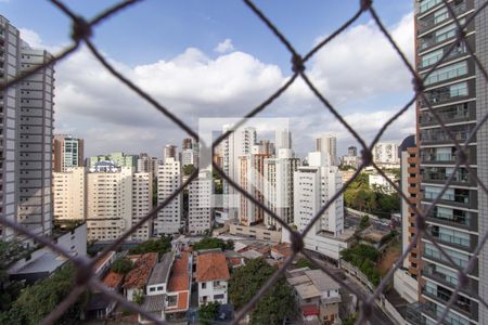 Sala - Vista  de apartamento à venda com 3 quartos, 137m² em Aclimação, São Paulo