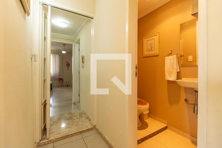 Corredor  de apartamento à venda com 3 quartos, 137m² em Aclimação, São Paulo