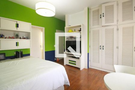 Apartamento à venda com 235m², 4 quartos e 1 vaga Apartamento à venda com 235m², 4 quartos e 1 vagaSuíte 2