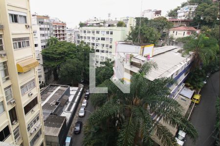 Apartamento à venda com 235m², 4 quartos e 1 vaga Apartamento à venda com 235m², 4 quartos e 1 vagaVista da Área de serviço