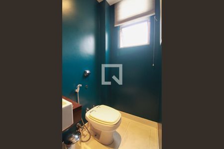 Apartamento à venda com 235m², 4 quartos e 1 vaga Apartamento à venda com 235m², 4 quartos e 1 vagaLavabo