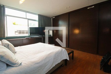 Apartamento à venda com 235m², 4 quartos e 1 vaga Apartamento à venda com 235m², 4 quartos e 1 vagaSuíte 1
