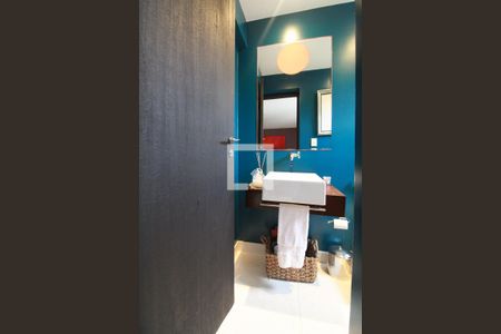 Apartamento à venda com 235m², 4 quartos e 1 vaga Apartamento à venda com 235m², 4 quartos e 1 vagaLavabo