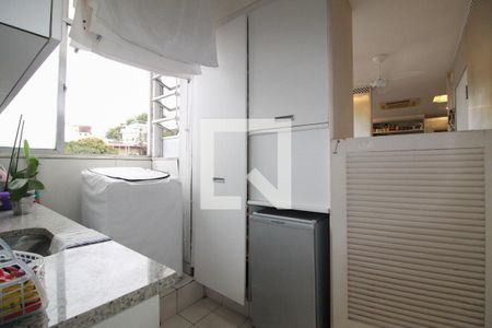 Apartamento à venda com 235m², 4 quartos e 1 vaga Apartamento à venda com 235m², 4 quartos e 1 vagaÁrea de serviço