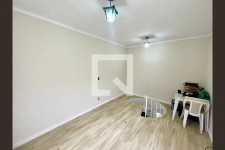 Sala do andar superior de apartamento à venda com 2 quartos, 96m² em Vila Garcia, Jundiaí