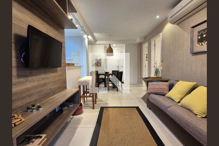 Sala de apartamento para alugar com 1 quarto, 65m² em Recreio dos Bandeirantes, Rio de Janeiro