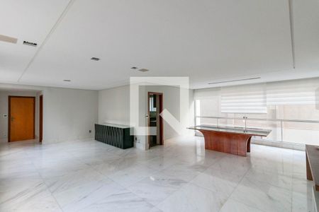 Apartamento à venda com 200m², 4 quartos e 3 vagasSala