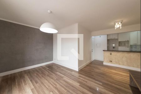 Sala de apartamento à venda com 3 quartos, 76m² em Vila Gumercindo, São Paulo